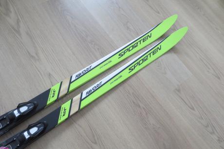 Běžky sporten 150 cm (šupiny) + vázání nnn, sporten