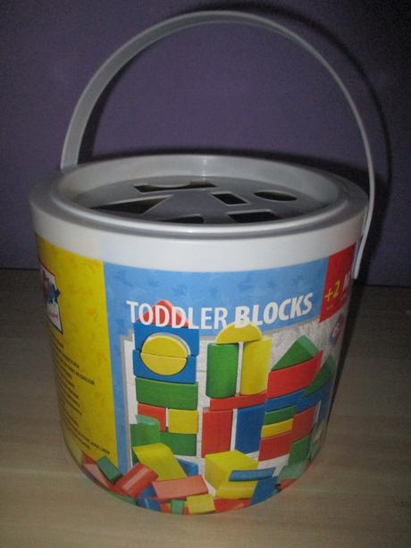 Kyblík s kostkami zn. woody, 