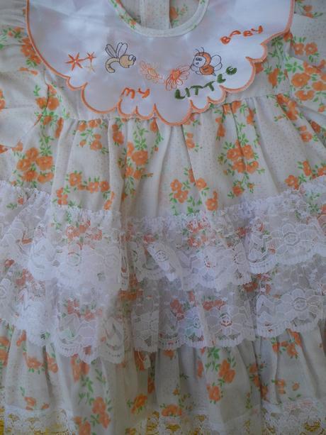 Šaty s kloboučkem, 86