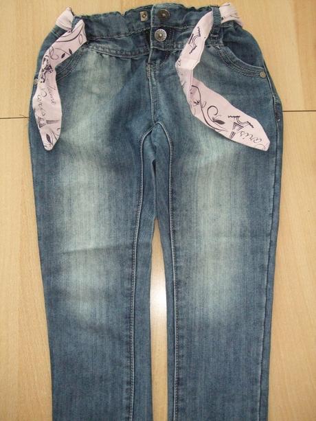 Džínsy se šátkovým páskem, dopodopo,116