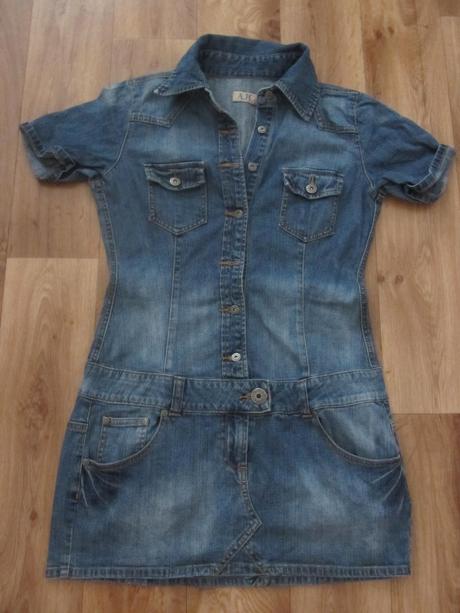 Tmavě modré džínové šaty, 38