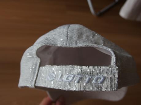 Kšiltovka třpytivá zn. lotto 8-12 let - top stav, lotto,140