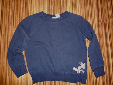 Pěkná tmavě modrá mikina, 146