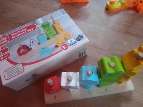 Dřevěná hračka - stohovatelná zvířátka, 