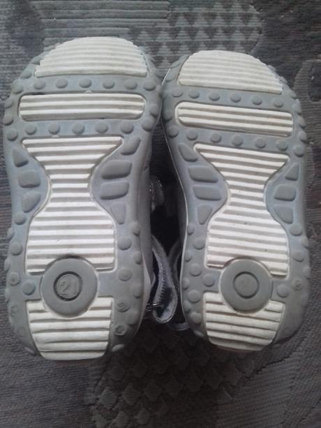 Roztomilé kožené botičky pro princeznu-top stav, baťa,21