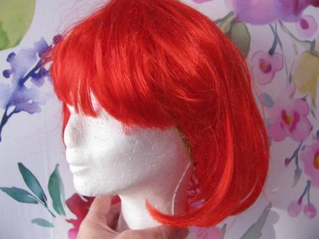 Karnevalová krásná paruka, mikádo,