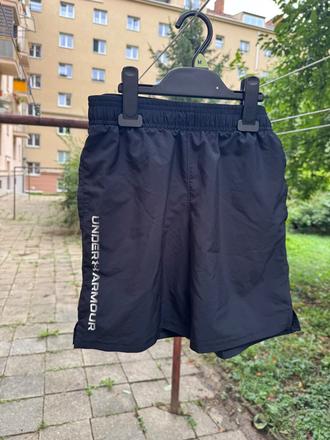 Kraťase, under armour,140