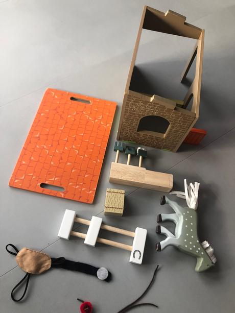 Dřevěná stáj kůň 11 dílná sada péče o koně dostihy, 