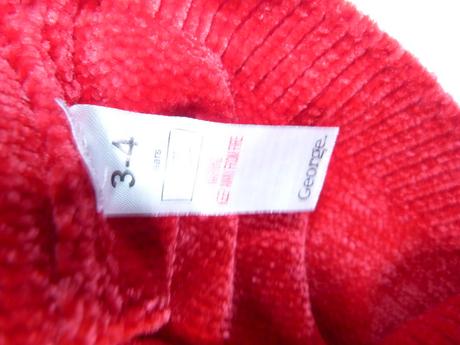 Krásný vánoční svetřík vel. 104, 104