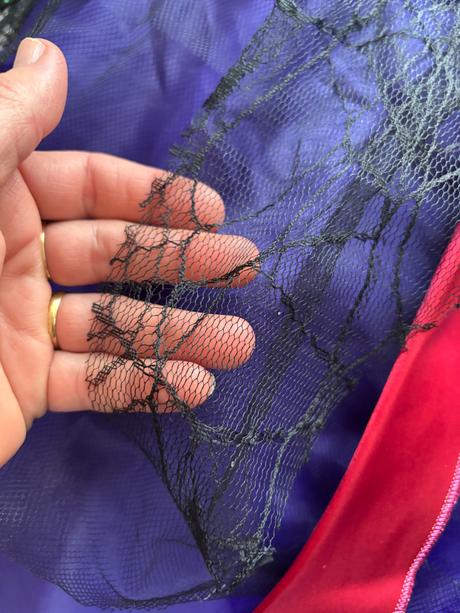 St4/ kostým čarodějnice- v.cca s,