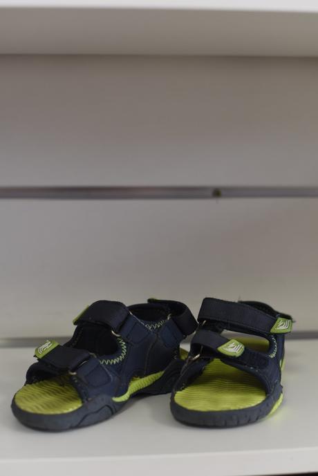 Dětské sandálky, 25