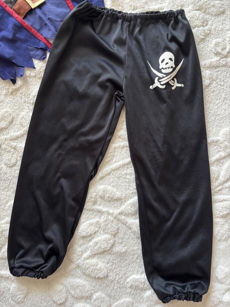 An15/ kostým pirát - v.7/8 let, 