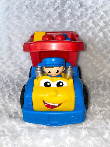 Plastové auto mega bloks, 