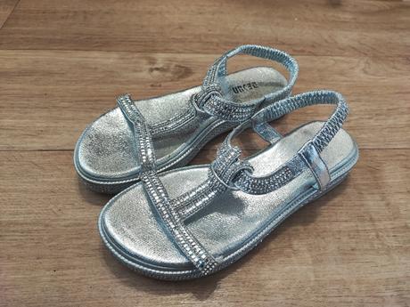 Stříbrné sandálky, 37