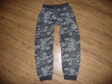 Tepláky kugo na 9-10l- vel.140, kugo,140