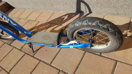 Koloběžka yedoo two, yedoo