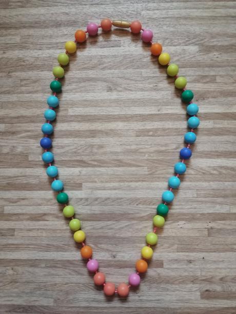 Kojící/nosící silikonové korále,