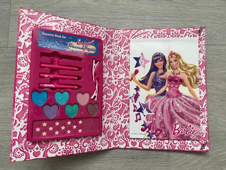 Sada barbie - omalovánky, líčení, pastelky, sponky,