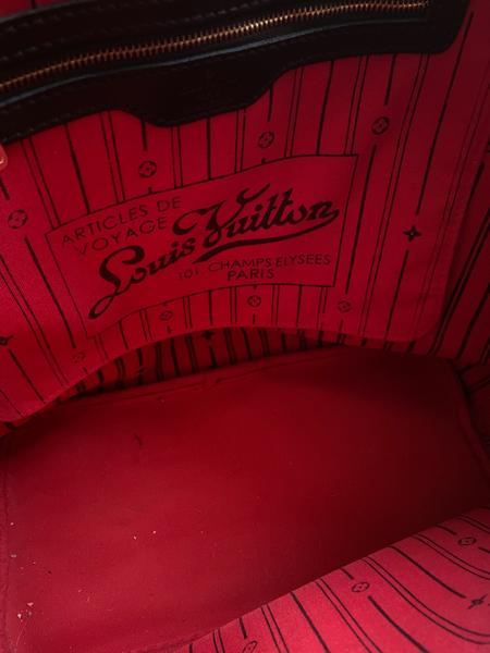 Jak rozeznat falešnou kabelku Louis Vuitton? Odbornice poradí