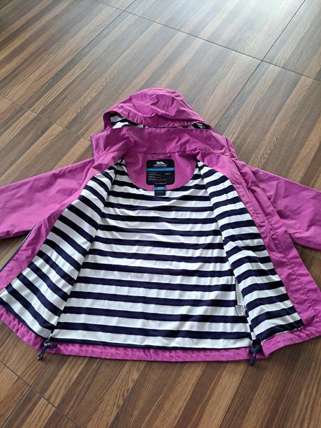 Nepromokavá bunda, 140