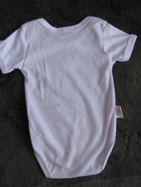 Kojenecké lila body-s nápisem velký bratr, 62