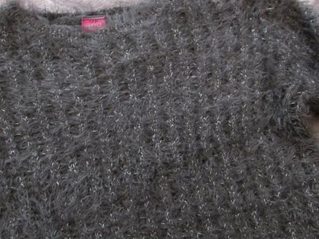 Chlupatý svetr, 128