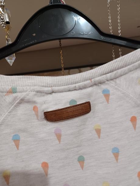 Zmrzlinková mikina naketano xxs/152-158, 158