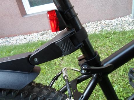 Černé dětské kolo 9-12 let, 24" palců, 24