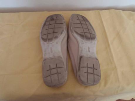 Béžové celokožené italské boty nazouváky, 37