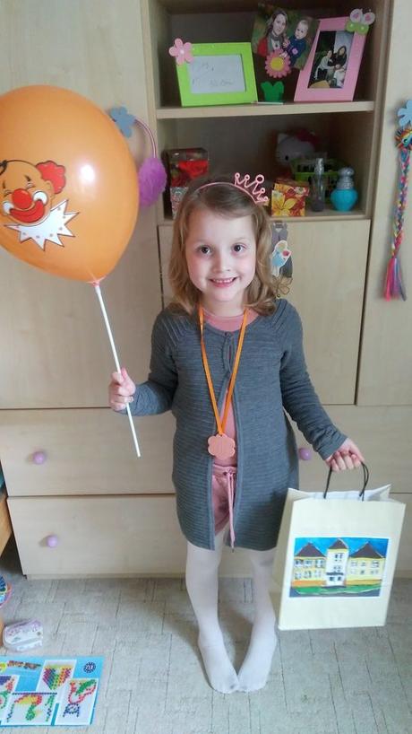 Svetr, pompdelux,122