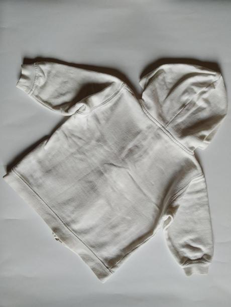 Mikinka s medvídkem bílá, 80