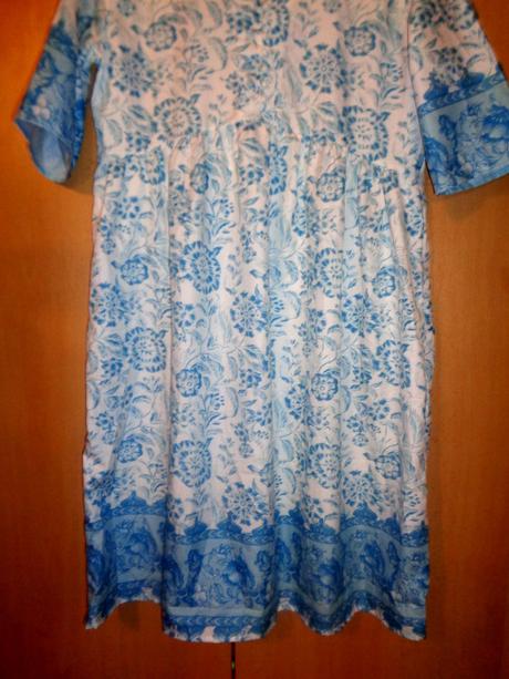 Krásné květované bílotyrkysové šaty, xl