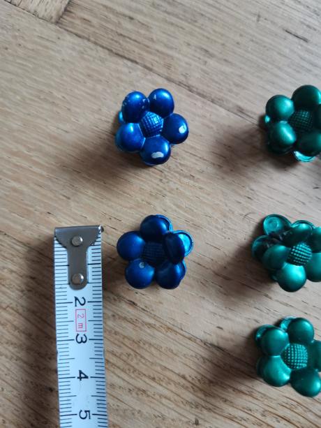 Skřipec sponka dívčí sponka kytička,