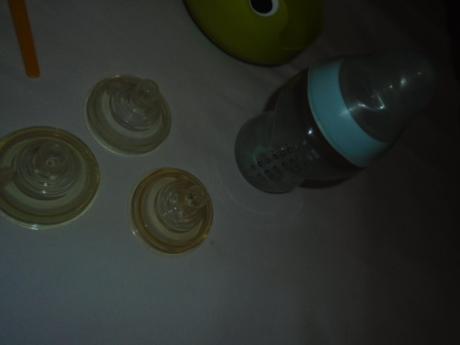 Miska lžičky plast lahvička tommi,