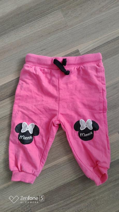 Tepláčky, disney,74