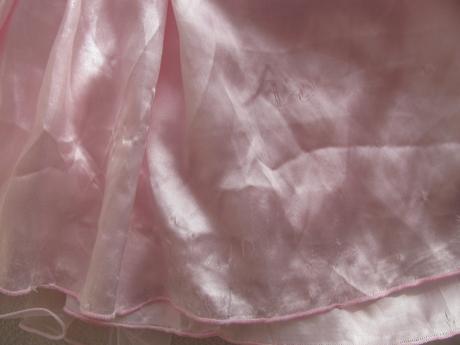 Společenské tylové růžové šaty, 98