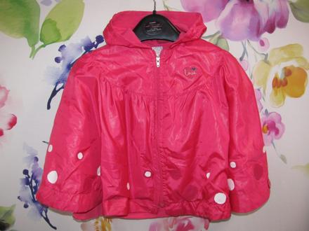 Přechodná pončo bunda s kapucí z části nepromokav, 98