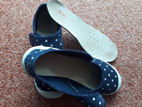 Dívčí tenisky, 32