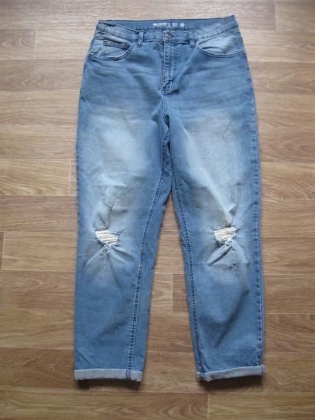 Džíny, 42