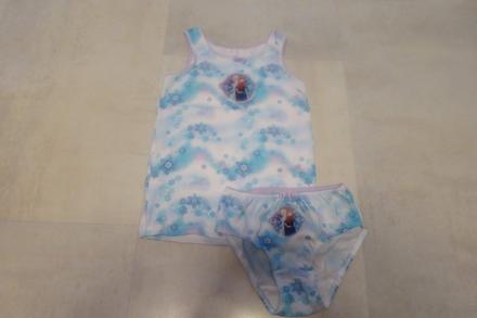 Soupravička frozen, marks & spencer,98