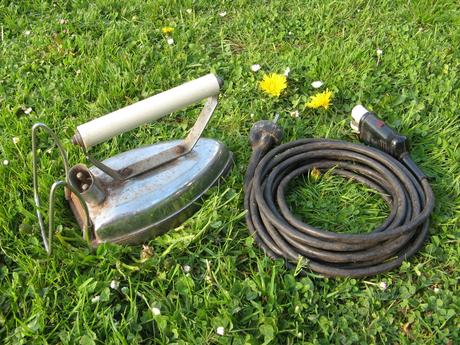 Žehlička--rok 1977,