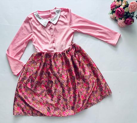 An14/ kostym šaty s květy - v.7/9 let,