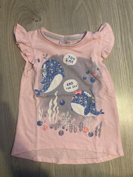 Triko s velrybami, 98