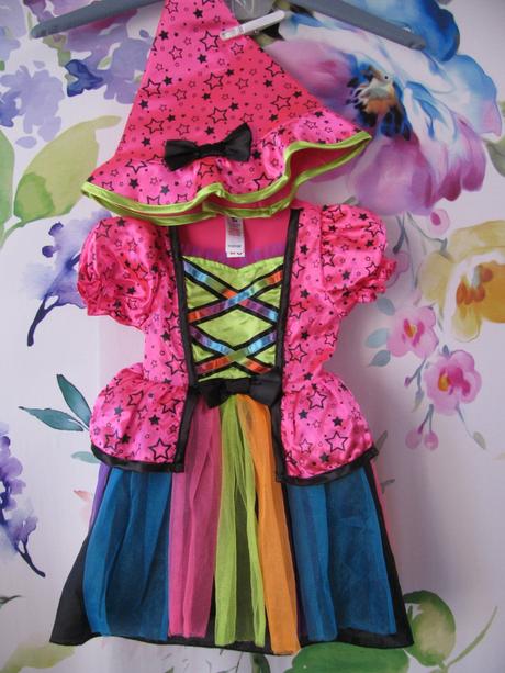 Karnevalové šaty s kloboučkem,duhová víla,princezn,