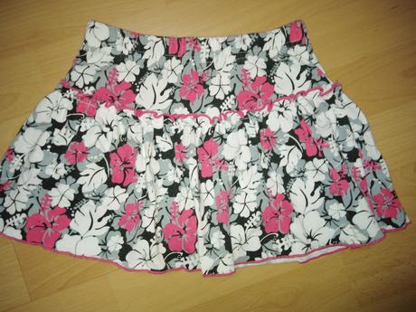 Sukýnka 3 roky, 104