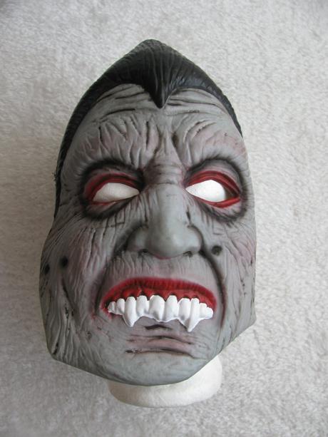 Karneval-škraboška upír,