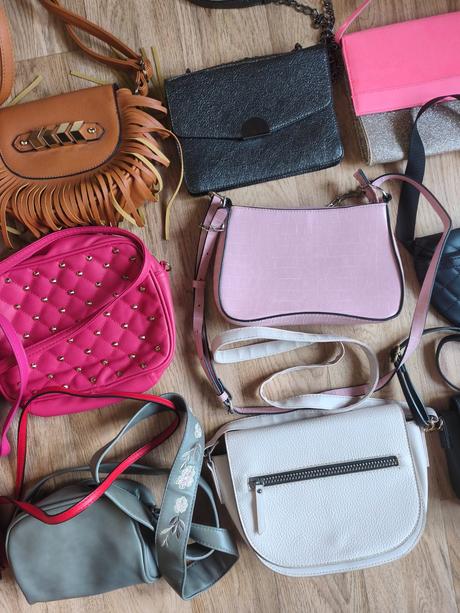 Kabelky různých značek 12ks, sinsay