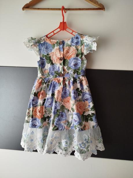 Šaty zn. dolly wears vel.110, 110