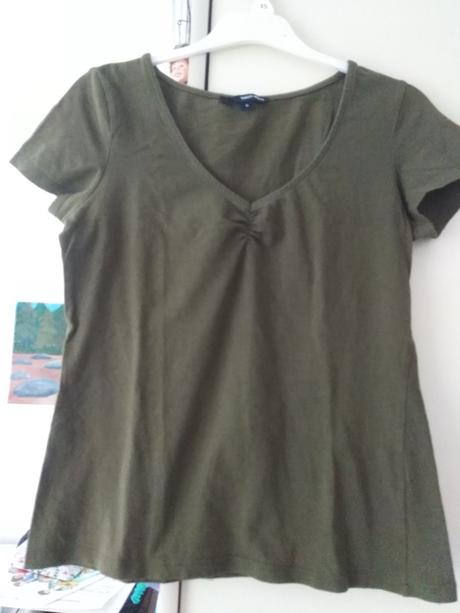 Khaki tričko s, s