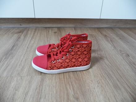 Nové dívčí tenisky b.b.g. vel. 34, 34